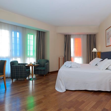 Urh Ciutat De Mataro Hotel Luaran gambar