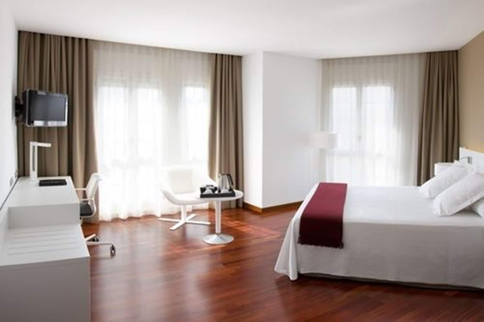 Urh Ciutat De Mataro Hotel Bilik gambar