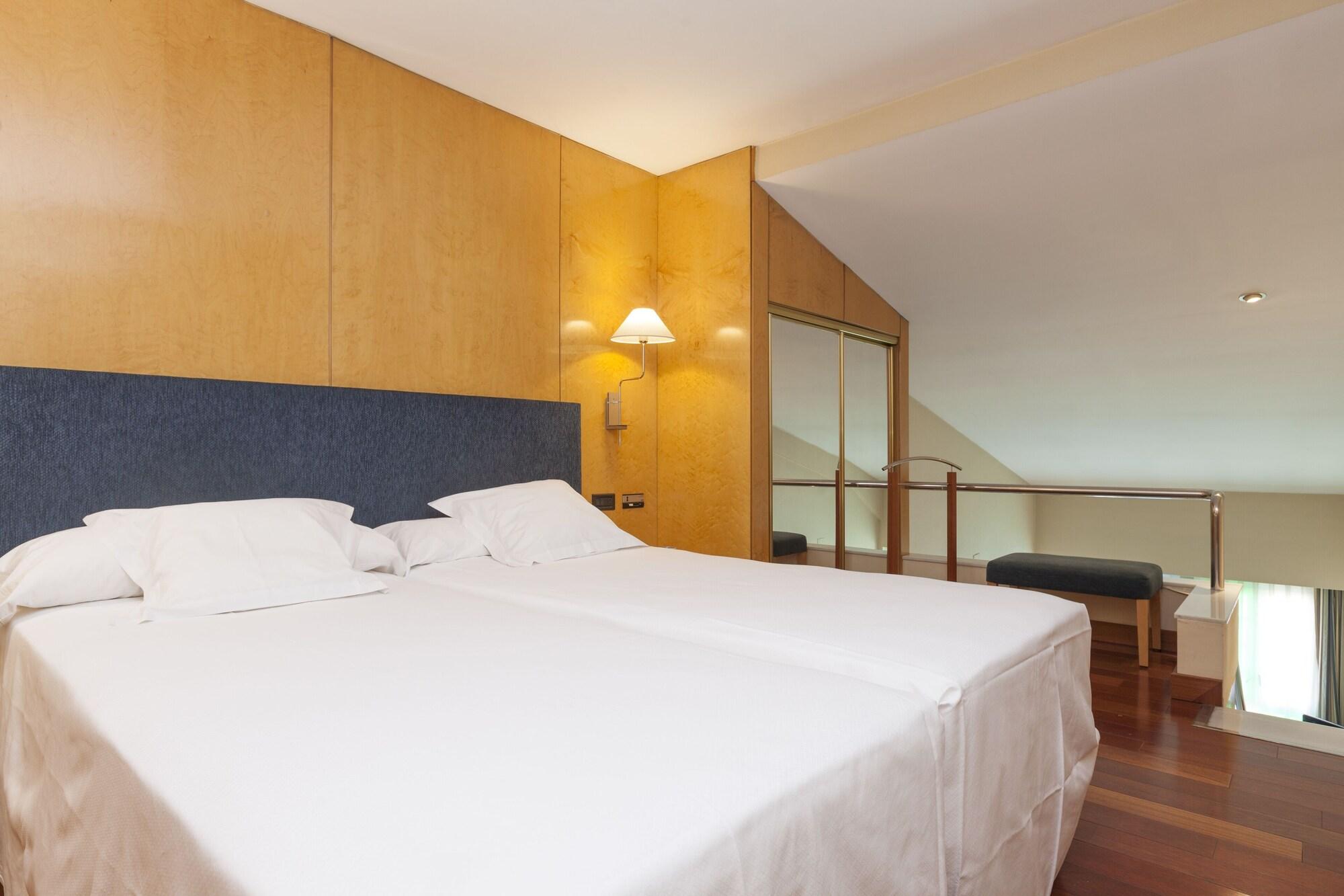 Urh Ciutat De Mataro Hotel Luaran gambar