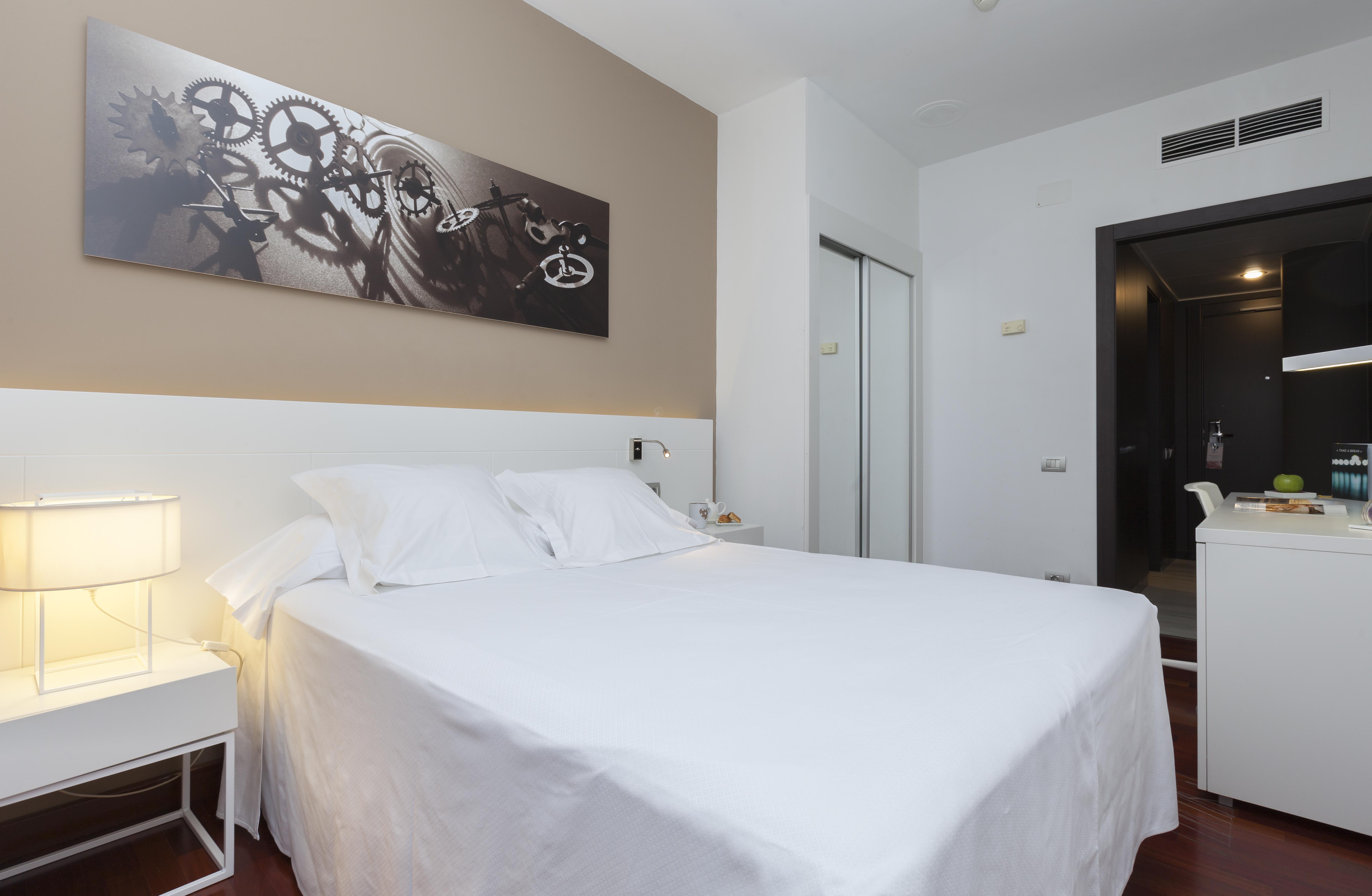 Urh Ciutat De Mataro Hotel Luaran gambar