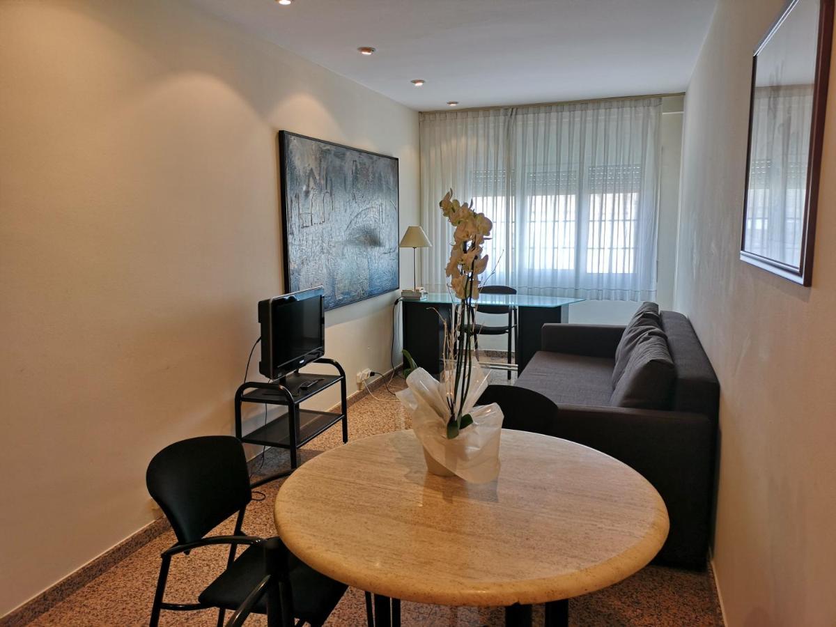 Urh Ciutat De Mataro Hotel Luaran gambar