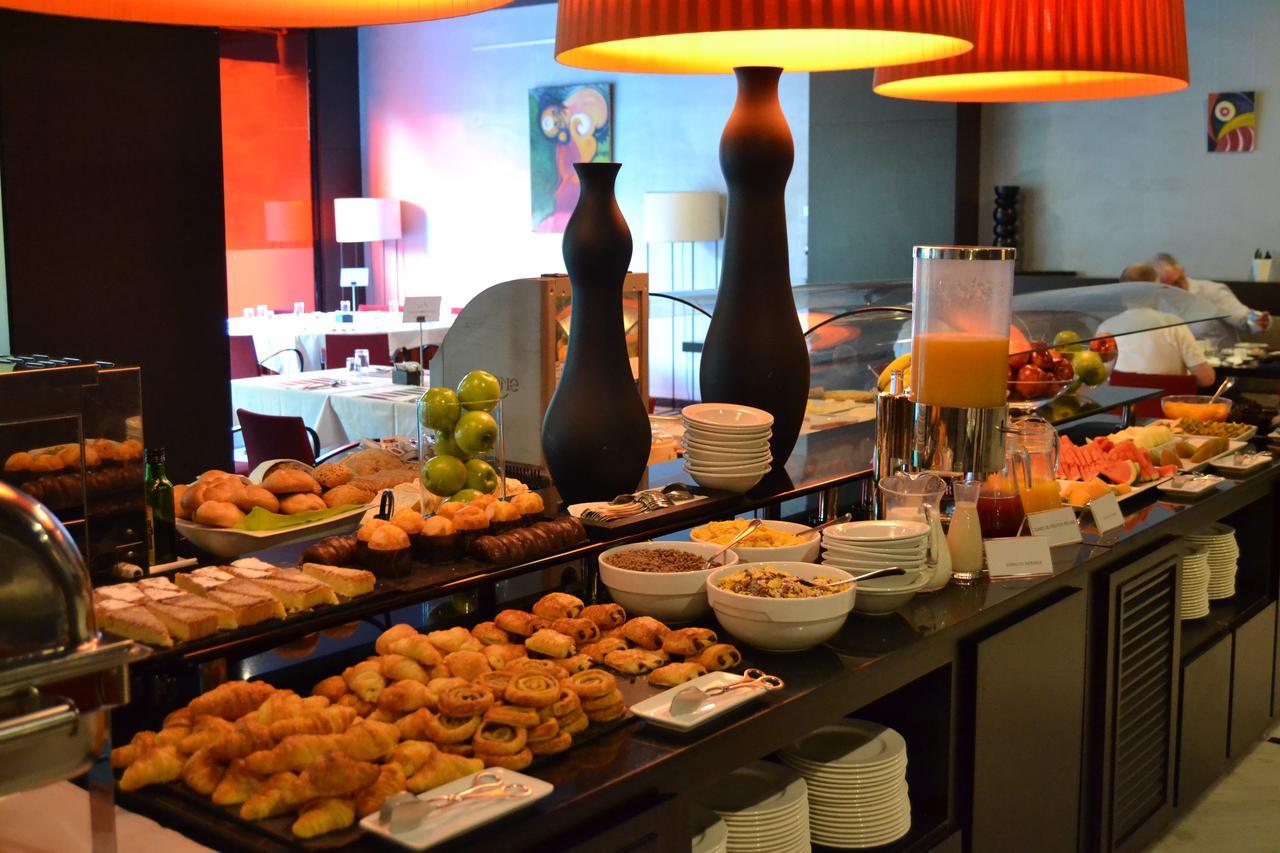 Urh Ciutat De Mataro Hotel Luaran gambar