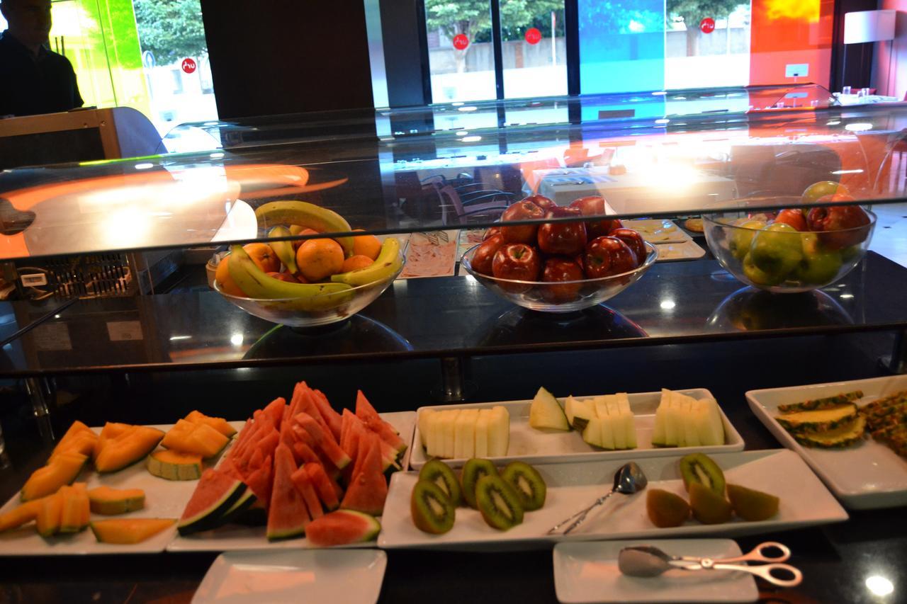Urh Ciutat De Mataro Hotel Luaran gambar