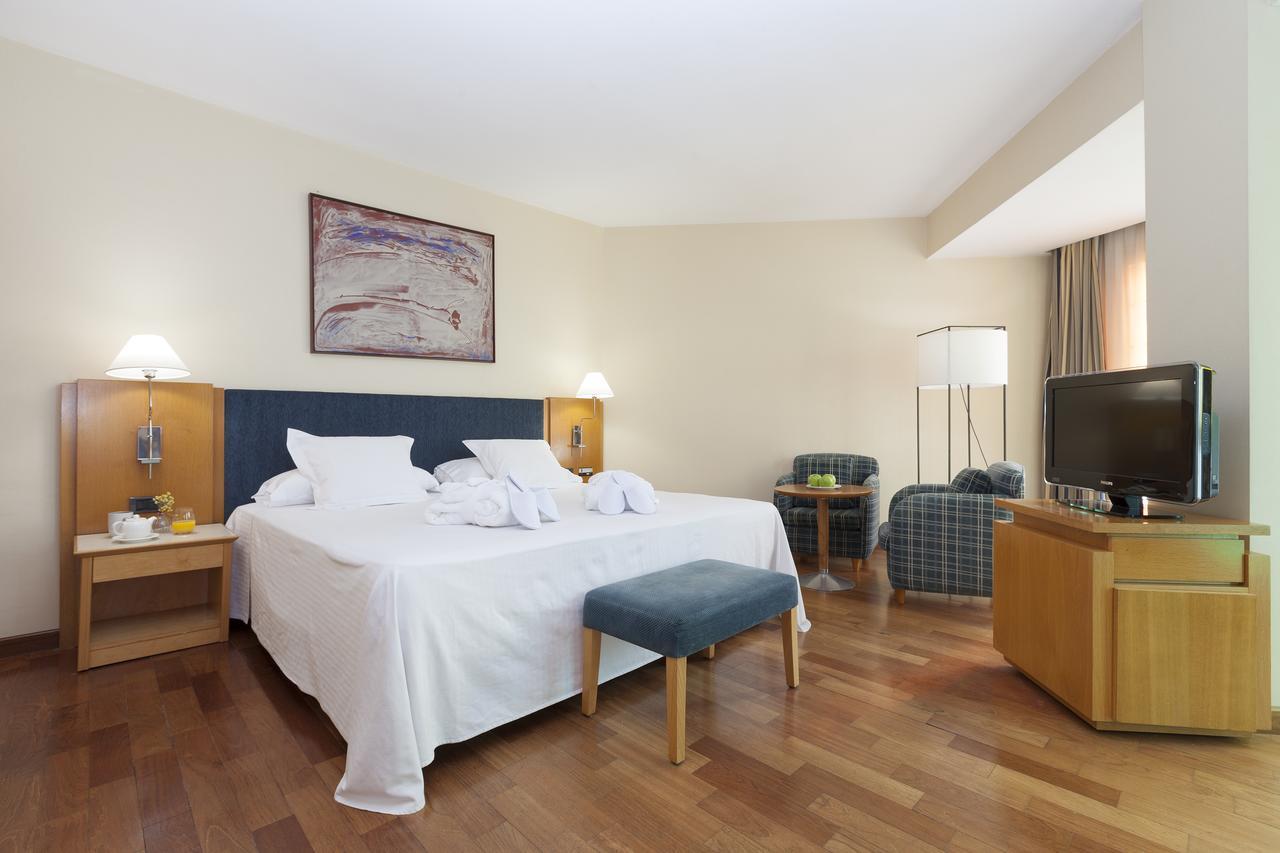Urh Ciutat De Mataro Hotel Luaran gambar