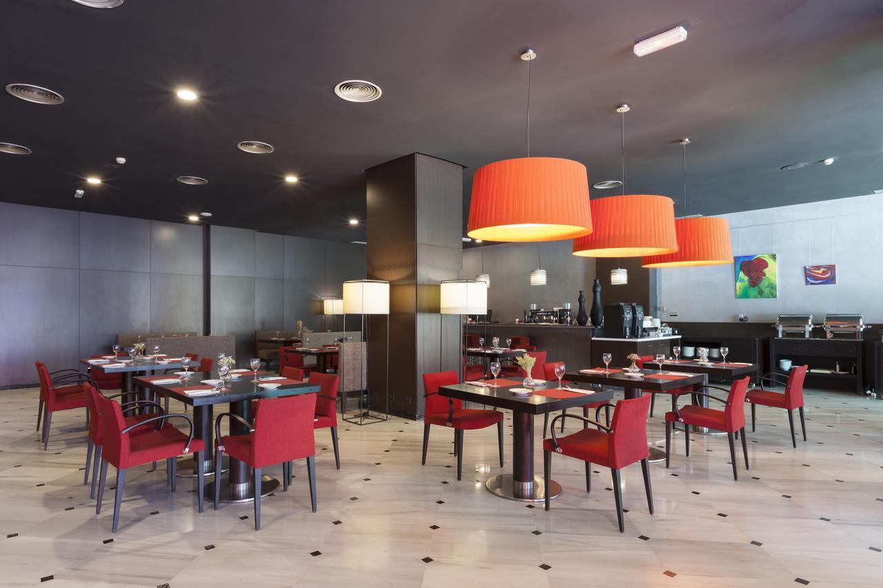 Urh Ciutat De Mataro Hotel Luaran gambar
